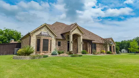 3031 Hillview Dr, Royse City, TX 75189