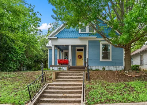 1028 N 4th St, Waco, TX 76707