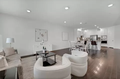 432 Texas Dr, Plano, TX 75075