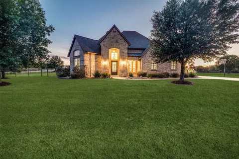 303 Strain Ln, Lucas, TX 75002
