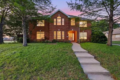 5401 Palace Dr, Richardson, TX 75082