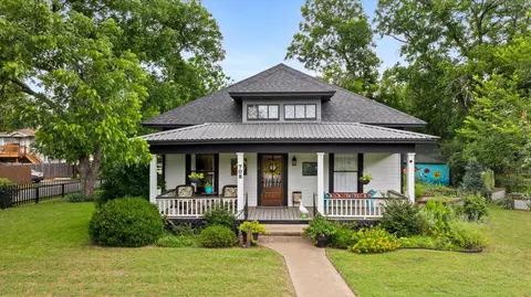 708 N Anglin St, Cleburne, TX 76031