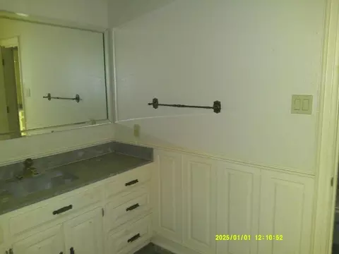 Bath - 3726 County Road 4284, Simms, TX 75574 photo 1 of 4