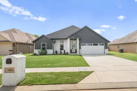 1883 Meadowview, Canton, TX 75103