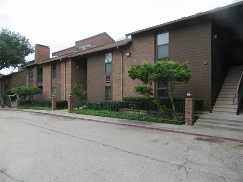 7522 Holly Hill Dr #18, Dallas, TX 75231