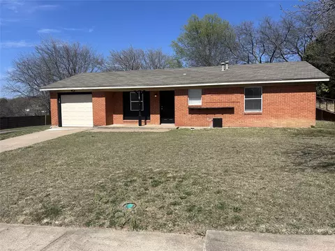 6406 Waynewood Ct, Fort Worth, TX 76135