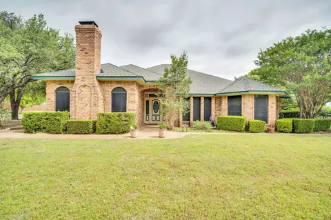 750 Allen Ln, Midlothian, TX 76065