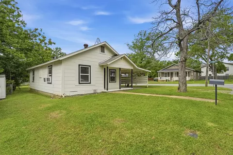 Exterior - 500 E Heron St, Denison, TX 75021 photo 7 of 7