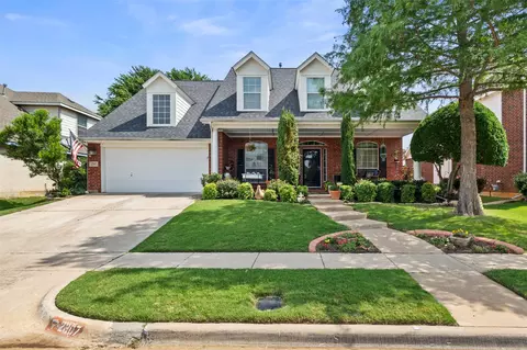 2307 Bear Run Rd, Arlington, TX 76001