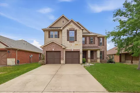 207 Moonlight Dr, Euless, TX 76039