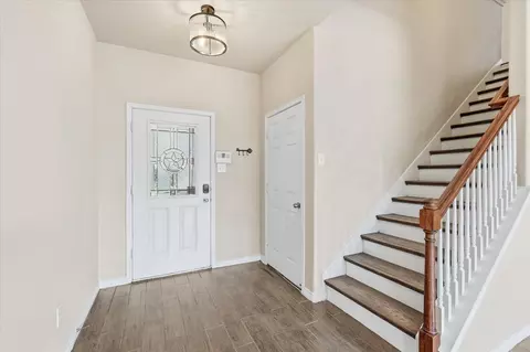 Entry Way - 207 Moonlight Dr, Euless, TX 76039 photo 1 of 1