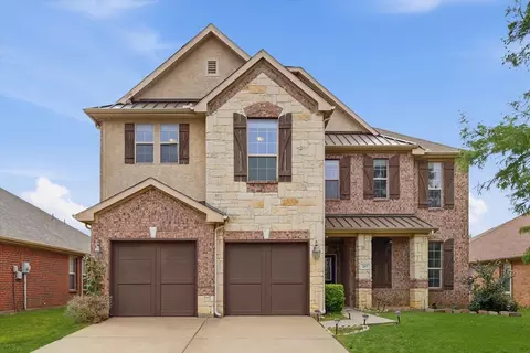 Exterior - 207 Moonlight Dr, Euless, TX 76039 photo 2 of 8