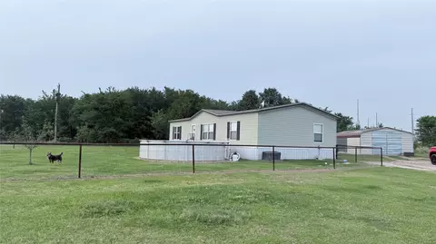 190 Railroad Dr, Mabank, TX 75156