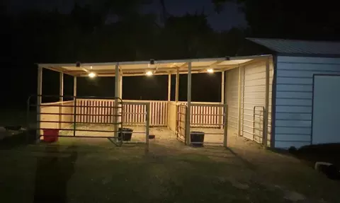 198 Railroad Dr, Mabank, TX 75156