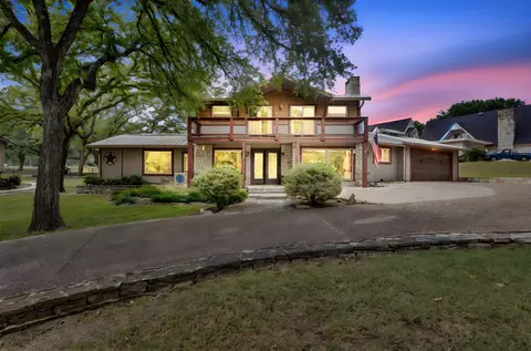 5102 Largo Dr, Granbury, TX 76049