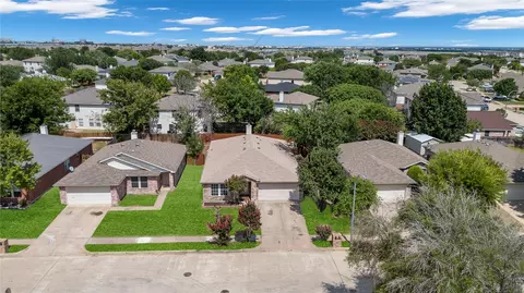 5132 Bedfordshire Dr, Fort Worth, TX 76135