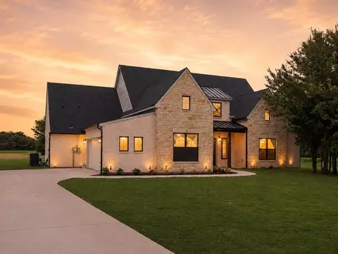 209 Waverunner Ct, Corsicana, TX 75109