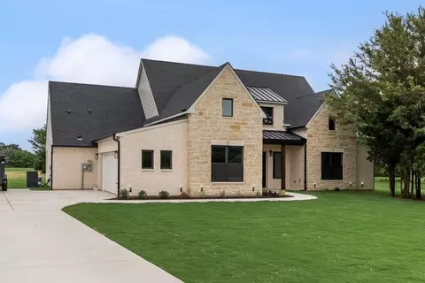 209 Waverunner Ct, Corsicana, TX 75109