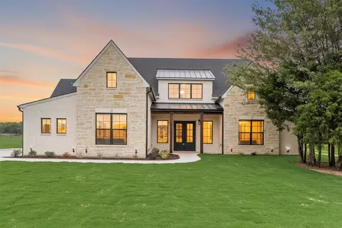 209 Waverunner Ct, Corsicana, TX 75109