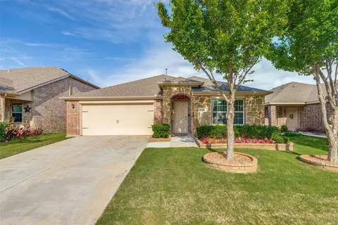 2118 Meadow Park Dr, Princeton, TX 75407
