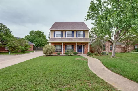 1156 Bent Oaks Dr, Denton, TX 76210