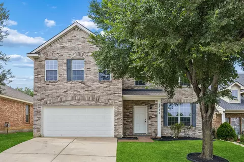 7013 Lindentree Ln, Fort Worth, TX 76137