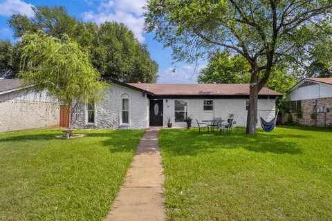 806 Longbeach Dr, Garland, TX 75043