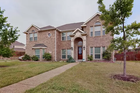 908 Heath Creek Dr, Desoto, TX 75115