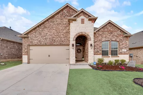 11221 Summer Rain Blvd, Aubrey, TX 76227