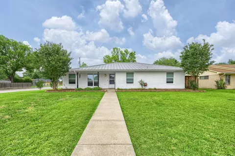 4006 Southridge Dr, Rowlett, TX 75088