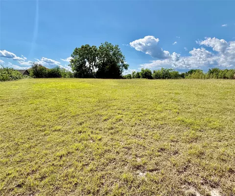 12 Monarch Dr, Denison, TX 75020