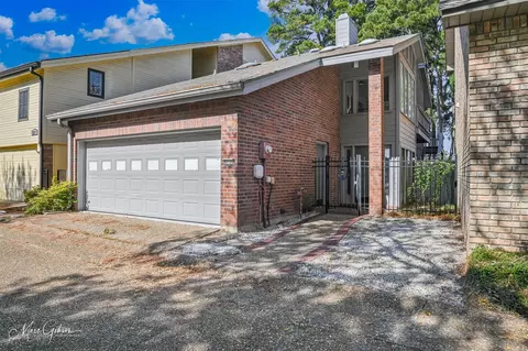 5715 S Lakeshore Dr, Shreveport, LA 71119