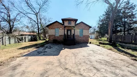 409 Giles St, Mineola, TX 75773