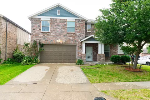 Exterior - 2000 Uvalde Dr, Forney, TX 75126 photo 2 of 3