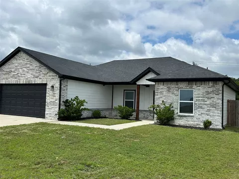 3840 Skylane Ave, Corsicana, TX 75110