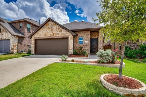 2724 Pease Dr, Forney, TX 75126