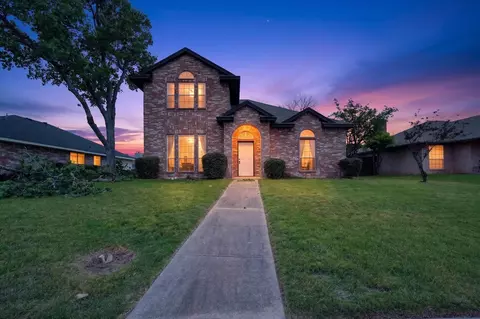 1325 Rosewood Ln, Lancaster, TX 75146