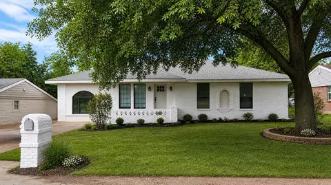 734 Tower Crest Dr, Duncanville, TX 75116