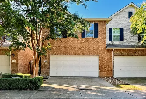 244 Turnberry Ln, Lewisville, TX 75067