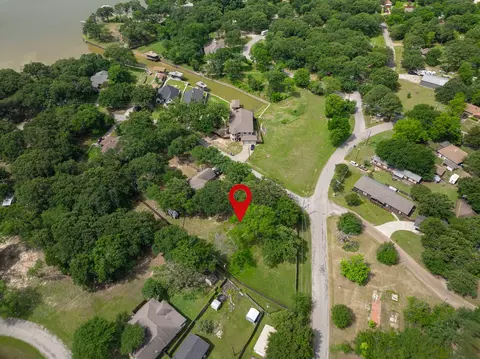 104 Autumn Wood Trl, Gun Barrel City, TX 75156