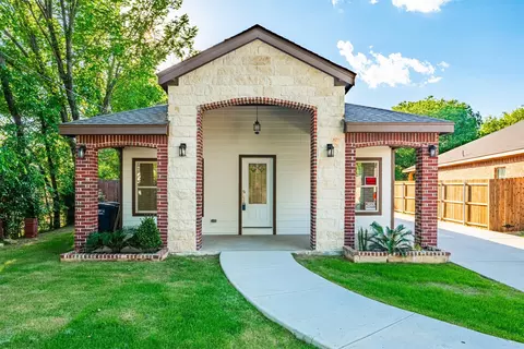 3015 Elinor St, Fort Worth, TX 76111