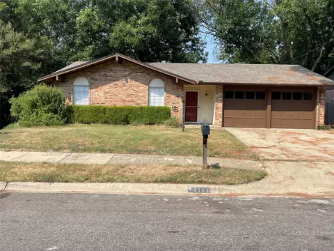 2302 Mercedes Rd, Denton, TX 76205