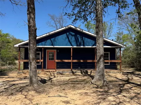 232 E Quanah Rd, Mabank, TX 75156