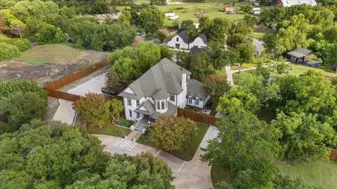 3706 Castle Dr, Rowlett, TX 75089