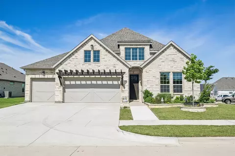 569 Pebble Dr, Waxahachie, TX 75167