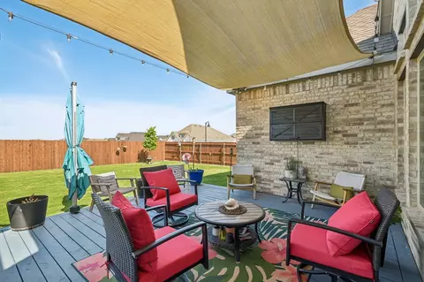 569 Pebble Dr, Waxahachie, TX 75167