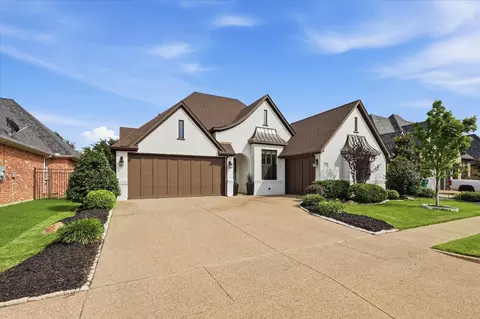 2705 River Path Ct, Burleson, TX 76028