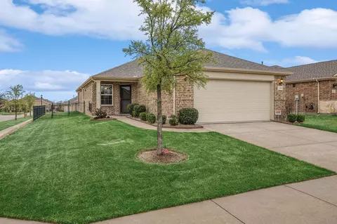 1898 Beachside Dr, Frisco, TX 75036