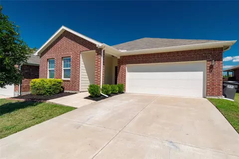 756 Wellington Dr, Lavon, TX 75166