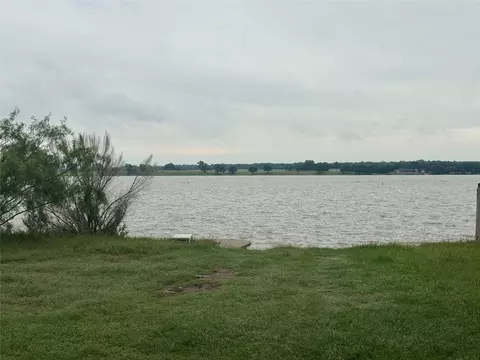 2815 E Briarwood St, Granbury, TX 76048